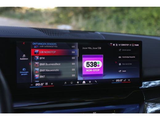 BMW i5 M60 xDrive M Sport / Panoramadak / Trekhaak / Stoelventilatie / Bowers & Wilkins /  Adaptief M On... ActivLease financial lease