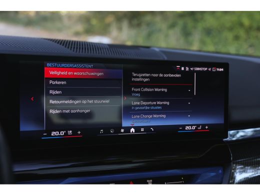 BMW i5 M60 xDrive M Sport / Panoramadak / Trekhaak / Stoelventilatie / Bowers & Wilkins /  Adaptief M On... ActivLease financial lease