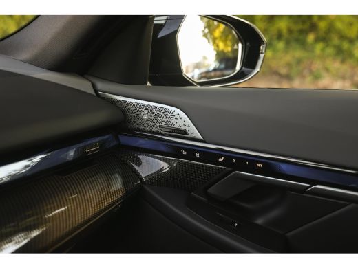 BMW i5 M60 xDrive M Sport / Panoramadak / Trekhaak / Stoelventilatie / Bowers & Wilkins /  Adaptief M On... ActivLease financial lease