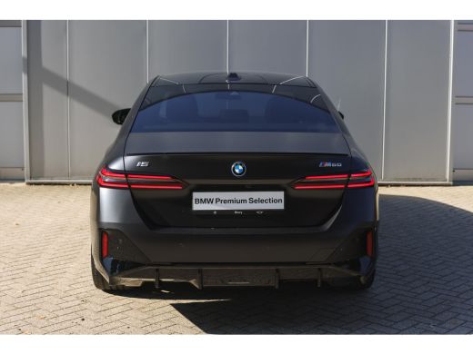 BMW i5 M60 xDrive M Sport / Panoramadak / Trekhaak / Stoelventilatie / Bowers & Wilkins /  Adaptief M On... ActivLease financial lease