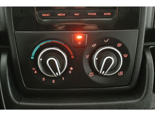 Citroën Jumper 33 2.2 BlueHDi L3H2 | 140PK | DC | Airco | Cruise | Camera | Navi | Parkeersens. | Imperiaal | Tr... ActivLease financial lease