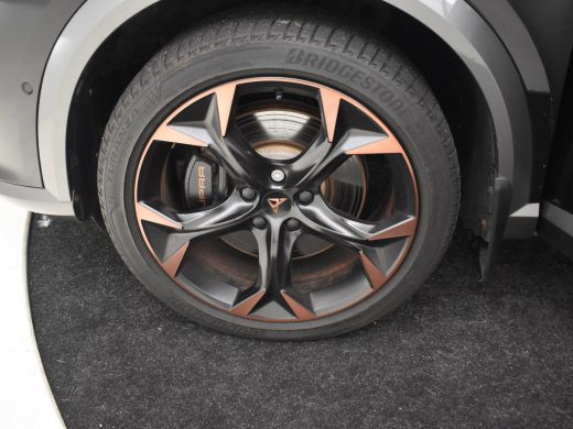 CUPRA Formentor 1.4 e-Hybrid VZ Performance | Trekhaak | Camera achter | Dodehoekdetectie | Stuur + Stoelverwarmi... ActivLease financial lease