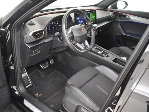 CUPRA Formentor 1.4 e-Hybrid VZ Performance | Trekhaak | Camera achter | Dodehoekdetectie | Stuur + Stoelverwarmi... ActivLease financial lease