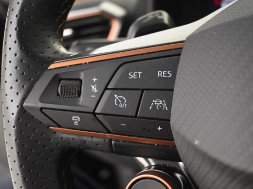 CUPRA Formentor 1.4 e-Hybrid VZ Performance | Trekhaak | Camera achter | Dodehoekdetectie | Stuur + Stoelverwarmi... ActivLease financial lease