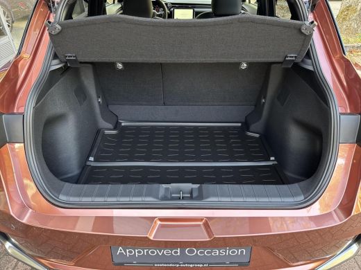 Lexus LBX Emotion 2WD | 06-10141018 Voor meer informatie ActivLease financial lease