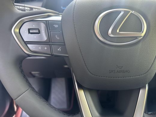 Lexus LBX Emotion 2WD | 06-10141018 Voor meer informatie ActivLease financial lease