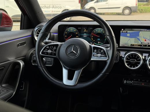 Mercedes-Benz A-Klasse 250e Aut. Business Sol. Luxury | Navi | Camera | Leder | Sfeer Verlichting | ActivLease financial lease