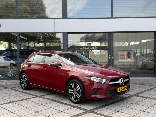 Mercedes-Benz A-Klasse 250e Aut. Business Sol. Luxury | Navi | Camera | Leder | Sfeer Verlichting | ActivLease financial lease