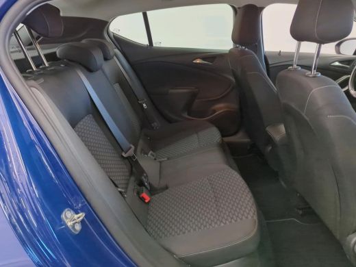 Opel Astra 1.2 Edition NL-AUTO | NAVI ActivLease financial lease