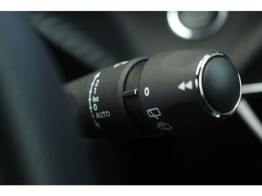 Peugeot 2008 1.2 Hybrid 136 GT | Adap. Cruise C. | Camera | Keyless | Full LED | 17" LMV | Navi | Privacy Glas... ActivLease financial lease