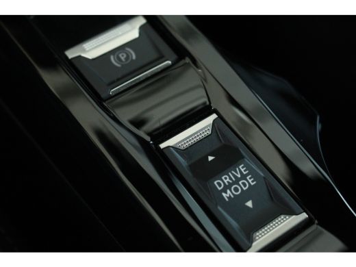 Peugeot 2008 1.2 Hybrid 136 GT | Adap. Cruise C. | Camera | Keyless | Full LED | 17" LMV | Navi | Privacy Glas... ActivLease financial lease