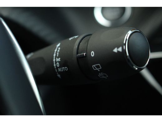 Peugeot 2008 1.2 Hybrid 136 GT | Adap. Cruise C. | Camera | Keyless | Full LED |17" LMV | Navi | Privacy Glass... ActivLease financial lease