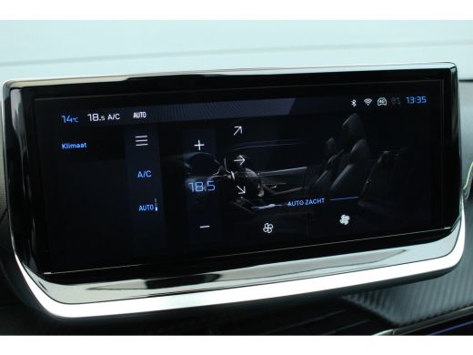 Peugeot 2008 1.2 Hybrid 136 GT | Adap. Cruise C. | Camera | Keyless | Full LED |17" LMV | Navi | Privacy Glass... ActivLease financial lease
