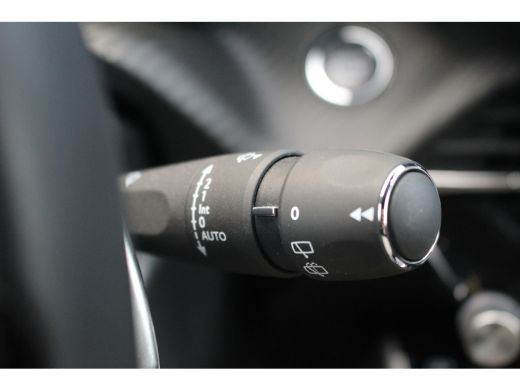 Peugeot 2008 1.2 Hybrid 136 GT | Adap. Cruise C. | Camera | Keyless | Full LED | 17" LMV | Navi | Privacy Glas... ActivLease financial lease