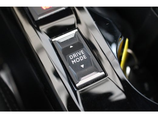 Peugeot 2008 1.2 Hybrid 136 GT | Adap. Cruise C. | Camera | Keyless | Full LED | 17" LMV | Navi | Privacy Glas... ActivLease financial lease