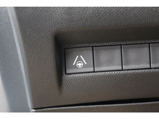 Peugeot 2008 1.2 Hybrid 136 GT | Adap. Cruise C. | Camera | Keyless | Full LED | 17" LMV | Navi | Privacy Glas... ActivLease financial lease