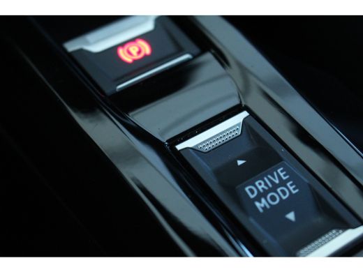 Peugeot 2008 1.2 Hybrid 136 GT | Adap. Cruise C. | Dode hoek det. | Camera | Keyless | Full LED | 17" LMV | Na... ActivLease financial lease