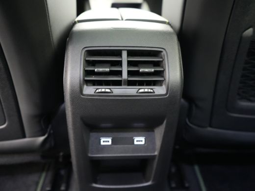 Peugeot 308 1.6 Plug-in Hybrid 180 GT Panoramadak / 360 camera | Achterbank in 3 delen neerklapbaar met skilu... ActivLease financial lease
