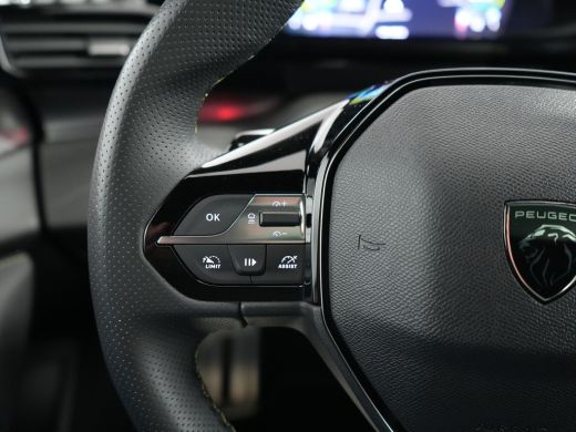 Peugeot 308 1.6 Plug-in Hybrid 180 GT Panoramadak / 360 camera | Achterbank in 3 delen neerklapbaar met skilu... ActivLease financial lease