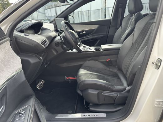 Peugeot 5008 1.2 PureTech GT | 2 stoelen op derde rij | Achterbank in delen neerklapbaar | Adaptieve cruise co... ActivLease financial lease