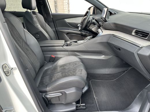 Peugeot 5008 1.2 PureTech GT | 2 stoelen op derde rij | Achterbank in delen neerklapbaar | Adaptieve cruise co... ActivLease financial lease
