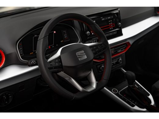 Seat Arona FR Business Connect | Achteruitrijcamera | Airconditioning automatisch met 2-zone-temperatuurrege... ActivLease financial lease