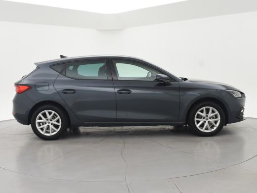 Seat Leon 1.0 TSI STYLE INTENSE + WEGKL. TREKHAAK | VIRTUAL COCKPIT | CAMERA | STOELVERW. | NAVIGATIE | CAR... ActivLease financial lease