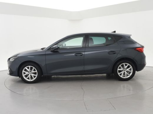 Seat Leon 1.0 TSI STYLE INTENSE + WEGKL. TREKHAAK | VIRTUAL COCKPIT | CAMERA | STOELVERW. | NAVIGATIE | CAR... ActivLease financial lease