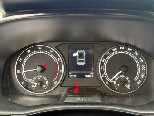 Skoda Fabia 1.0 TSI 95 pk Ambition | Apple carplay | Parkeersensoor achter | Cruise control | ActivLease financial lease