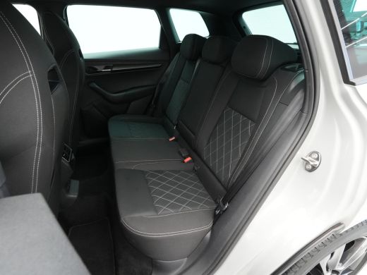 Skoda Karoq 1.5 TSI ACT 150pk Sportline Business Navigatie Digital Cockpit Camera Keyless Carplay 10 ActivLease financial lease