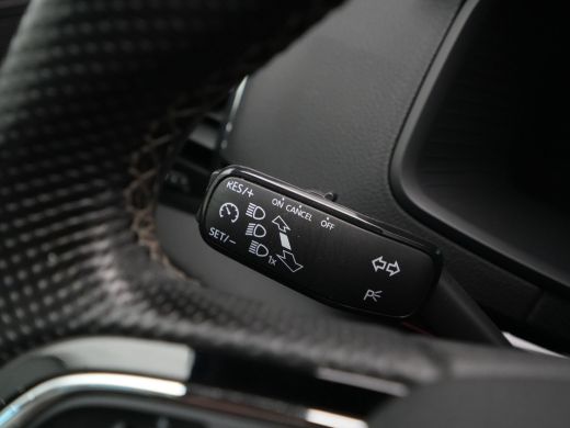 Skoda Karoq 1.5 TSI ACT 150pk Sportline Business Navigatie Digital Cockpit Camera Keyless Carplay 10 ActivLease financial lease