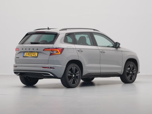 Skoda Karoq 1.5 TSI ACT 150pk Sportline Business Navigatie Digital Cockpit Camera Keyless Carplay 10 ActivLease financial lease