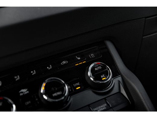 Skoda Karoq 1.5TSI 150 pk DSG Sportline Business Trekhaak | 19" | Achteruitrijcamera | Cruise Control | Keyle... ActivLease financial lease