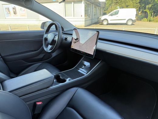 Tesla Model 3 Range Plus RWD | Autopilot | Panorama | Leder | ActivLease financial lease