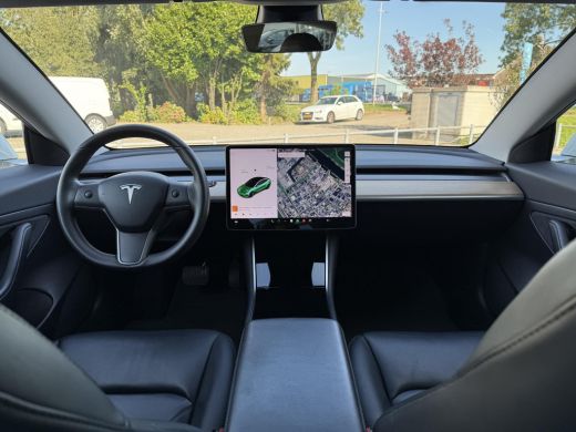 Tesla Model 3 Range Plus RWD | Autopilot | Panorama | Leder | ActivLease financial lease