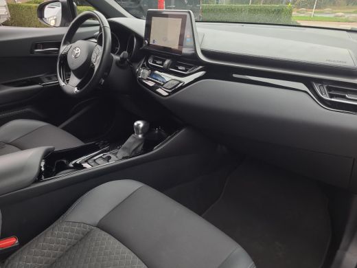 Toyota C-HR 1.8 Hybrid Executive | Apple CarPlay | Stoel/Stuur/Ruit verwarming | Rijklaarprijs incl. garantie | ActivLease financial lease