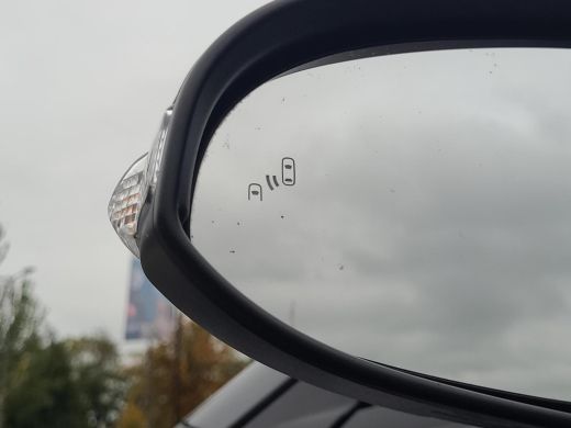 Toyota C-HR 1.8 Hybrid Executive | Apple CarPlay | Stoel/Stuur/Ruit verwarming | Rijklaarprijs incl. garantie | ActivLease financial lease