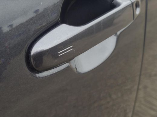 Toyota C-HR 1.8 Hybrid Executive | Apple CarPlay | Stoel/Stuur/Ruit verwarming | Rijklaarprijs incl. garantie | ActivLease financial lease