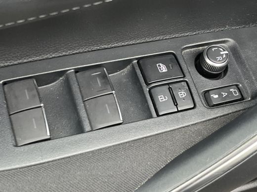 Toyota Corolla 1.8 Hybrid Active | Parkeersensoren | Navigatiesysteem | CarPlay | Keyless entry | ActivLease financial lease