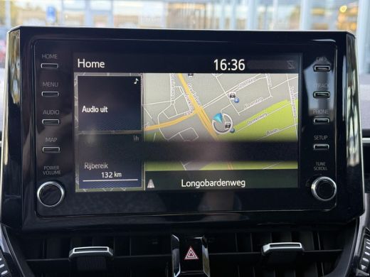 Toyota Corolla Touring Sports 1.8 Hybrid Style **NAVIGATIE/ HEAD-UP DISPLAY/ STOELVERWARMING/ 36 MAANDEN GARANTIE** ActivLease financial lease