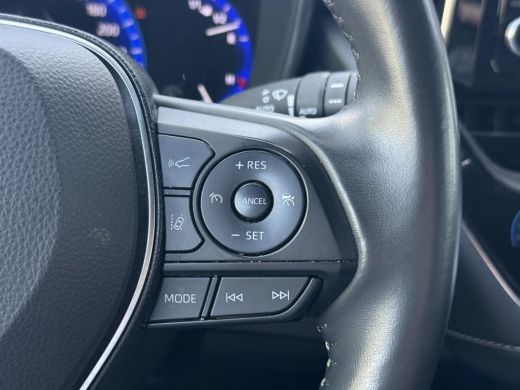 Toyota Corolla Touring Sports 1.8 Hybrid Style **NAVIGATIE/ HEAD-UP DISPLAY/ STOELVERWARMING/ 36 MAANDEN GARANTIE** ActivLease financial lease
