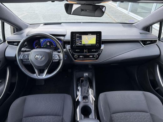 Toyota Corolla Touring Sports 1.8 Hybrid Style **NAVIGATIE/ HEAD-UP DISPLAY/ STOELVERWARMING/ 36 MAANDEN GARANTIE** ActivLease financial lease