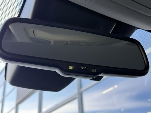 Toyota RAV4 2.5 Hybrid Active **APPLE CARPLAY/ ADAPTIEF CRUISECONTROL PARKEERCAMERA/ 36 MAANDEN GARANTIE** ActivLease financial lease