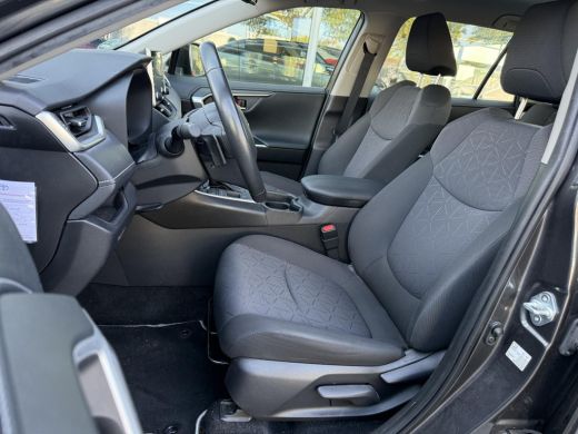 Toyota RAV4 2.5 Hybrid Active **APPLE CARPLAY/ ADAPTIEF CRUISECONTROL PARKEERCAMERA/ 36 MAANDEN GARANTIE** ActivLease financial lease