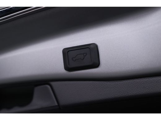 Toyota RAV4 2.5 Hybrid Style Bi-tone | LED | Navi | Clima | Cruise Adaptive | Stoelverwarming | JBL | Keyless... ActivLease financial lease