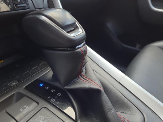 Toyota RAV4 2.5 Plug-in Hybrid AWD Bi-Tone Plus | Gekoelde stoelen | Apple CarPlay | Blindspot | Rijklaarprij... ActivLease financial lease