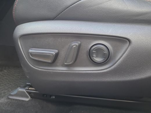 Toyota RAV4 2.5 Plug-in Hybrid AWD Bi-Tone Plus | Gekoelde stoelen | Apple CarPlay | Blindspot | Rijklaarprij... ActivLease financial lease