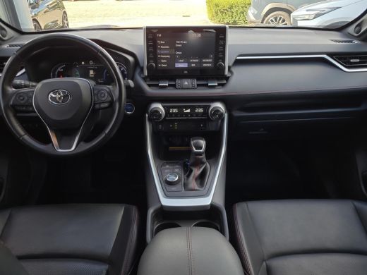 Toyota RAV4 2.5 Plug-in Hybrid AWD Bi-Tone Plus | Gekoelde stoelen | Apple CarPlay | Blindspot | Rijklaarprij... ActivLease financial lease