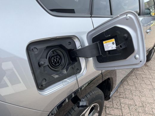 Toyota RAV4 2.5 Plug-in Hybrid AWD Business | Zircon Silver | Trekhaak | Demo ActivLease financial lease