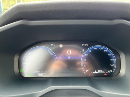 Toyota RAV4 2.5 Plug-in Hybrid AWD Business | Zircon Silver | Trekhaak | Demo ActivLease financial lease